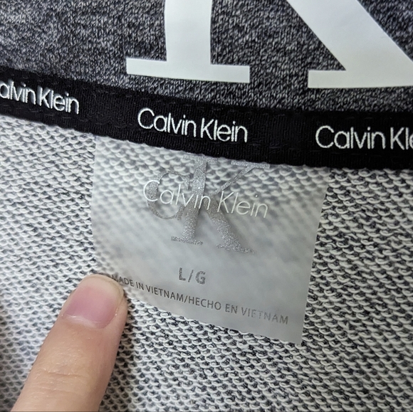 Calvin Klein crop half zip pullover grey sweat jacket white logo on arm large - Picture 6 of 7